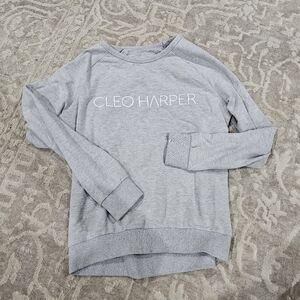 Cleo Harper Crewneck small